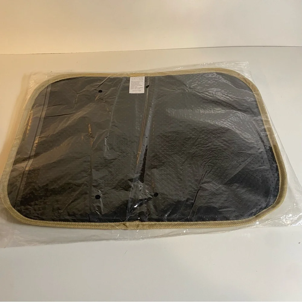 New In Packaging CALANDIS® Portable Small Dog Cat Rattan Cooling Mat 13.5”x17”